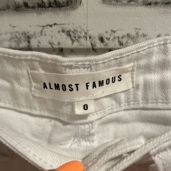NWOT Almost Famous Juniors or teen white denim Jean shorts​​​​​​​ - Picture 2 of 4